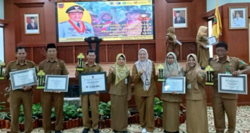 Lima Sekolah Di Tanbu Raih Penghargaan Adiwiyata Tingkat Provinsi